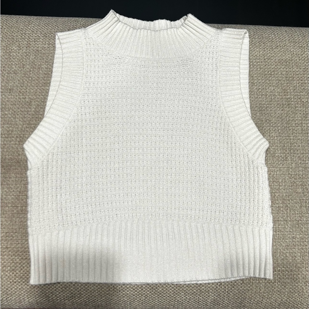 Open Back Medium Knitted Cropped Sweater